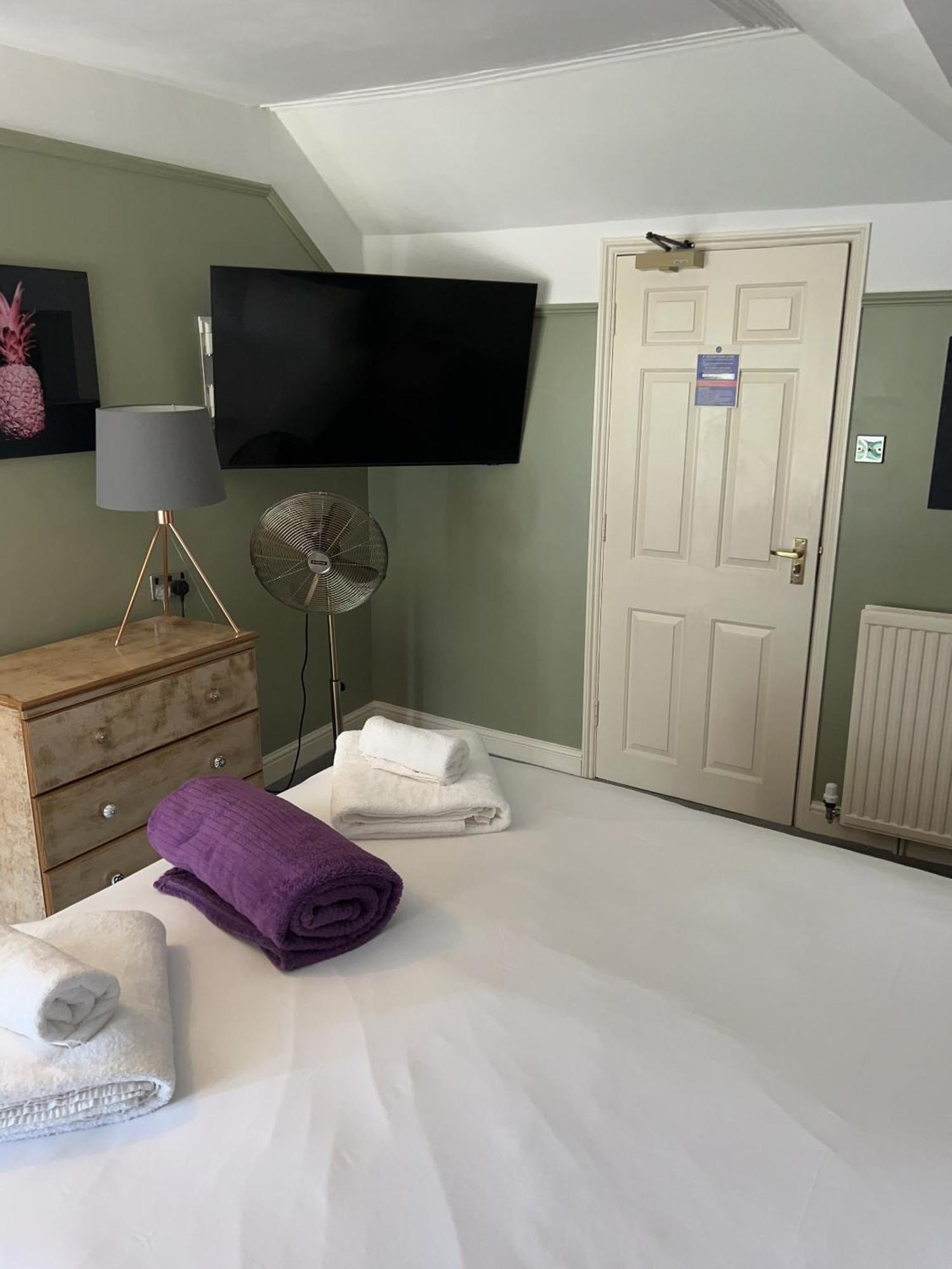The Plough Inn Marsham エクステリア 写真